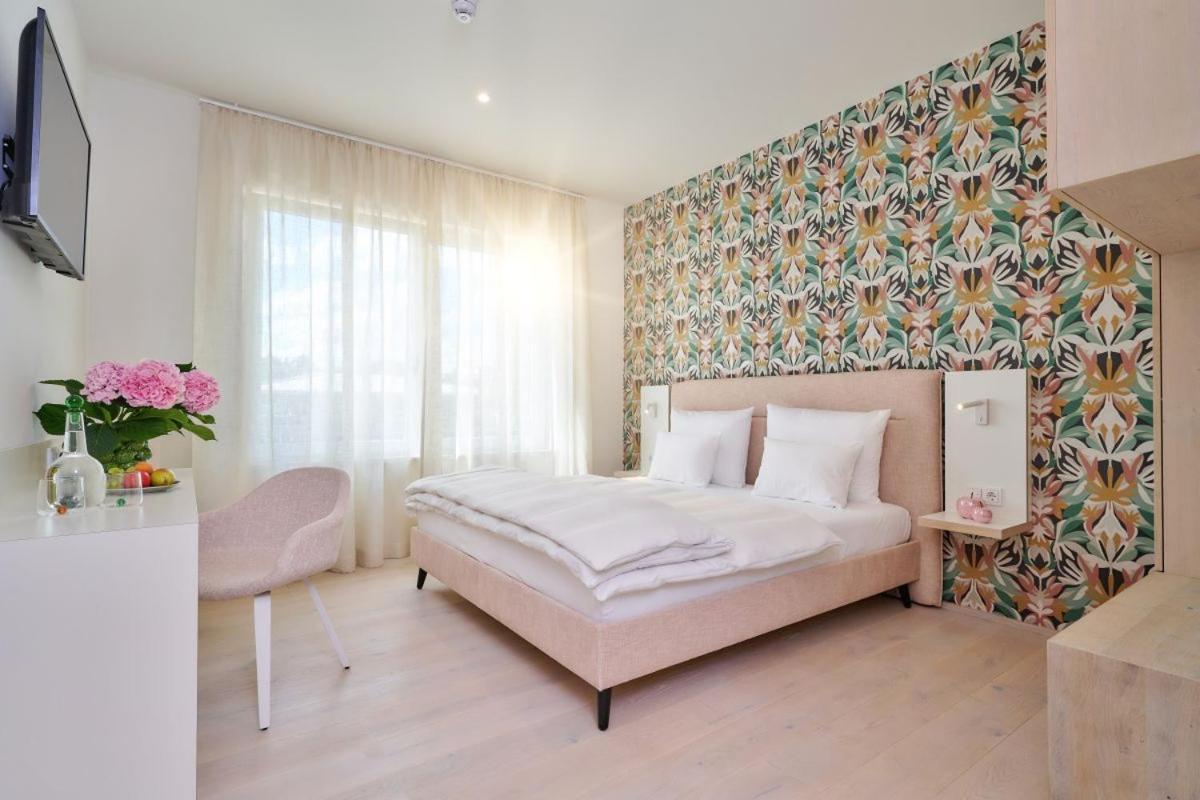 Hotel Der Einrichter Штраубінг Екстер'єр фото